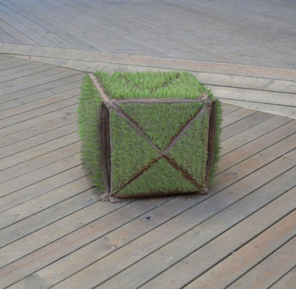 Une pelouse portable dans le paysage urbain