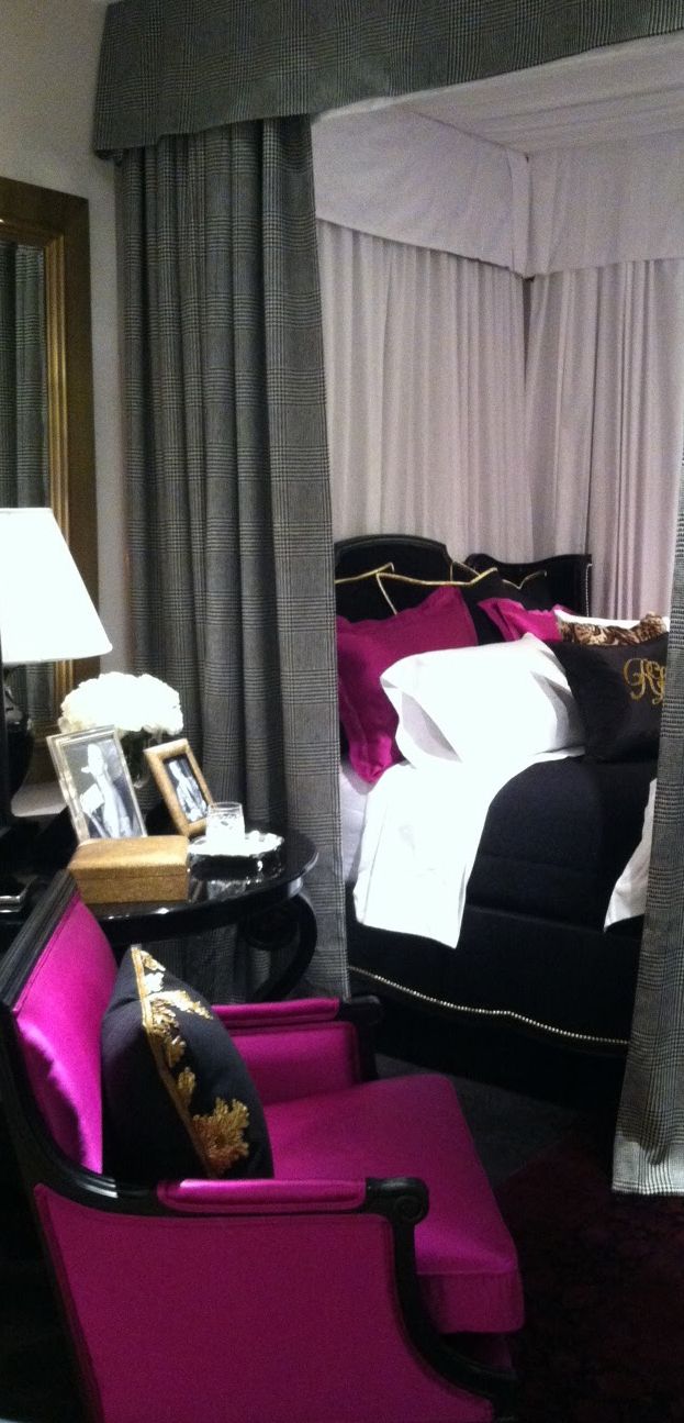 Décors luxueux en violet et noir floriane lemarié