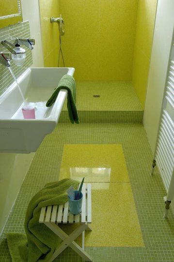Décoration salle de bain flashy