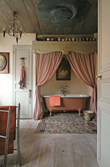 Décoration salle de bain romantique